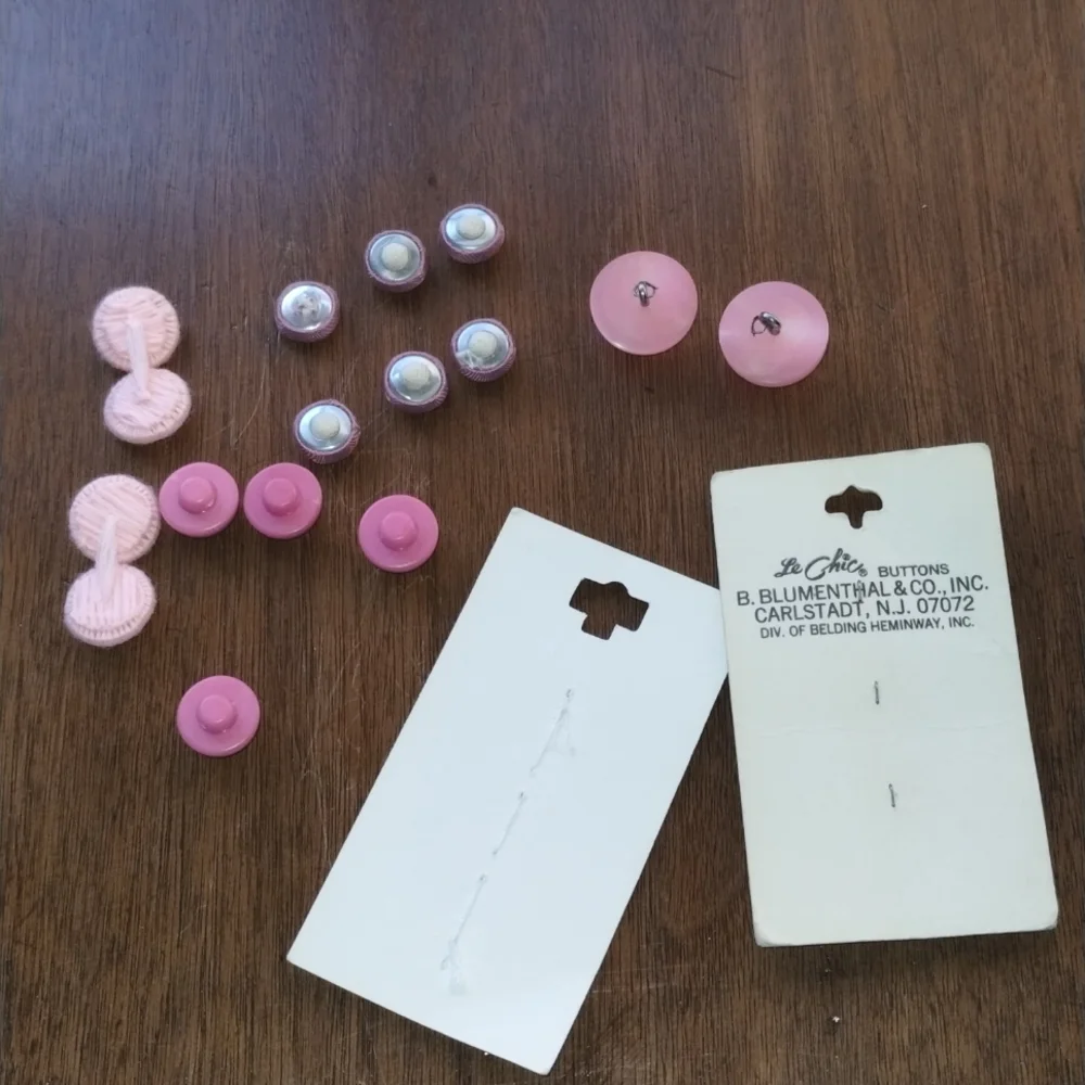 Assorted Pink Buttons